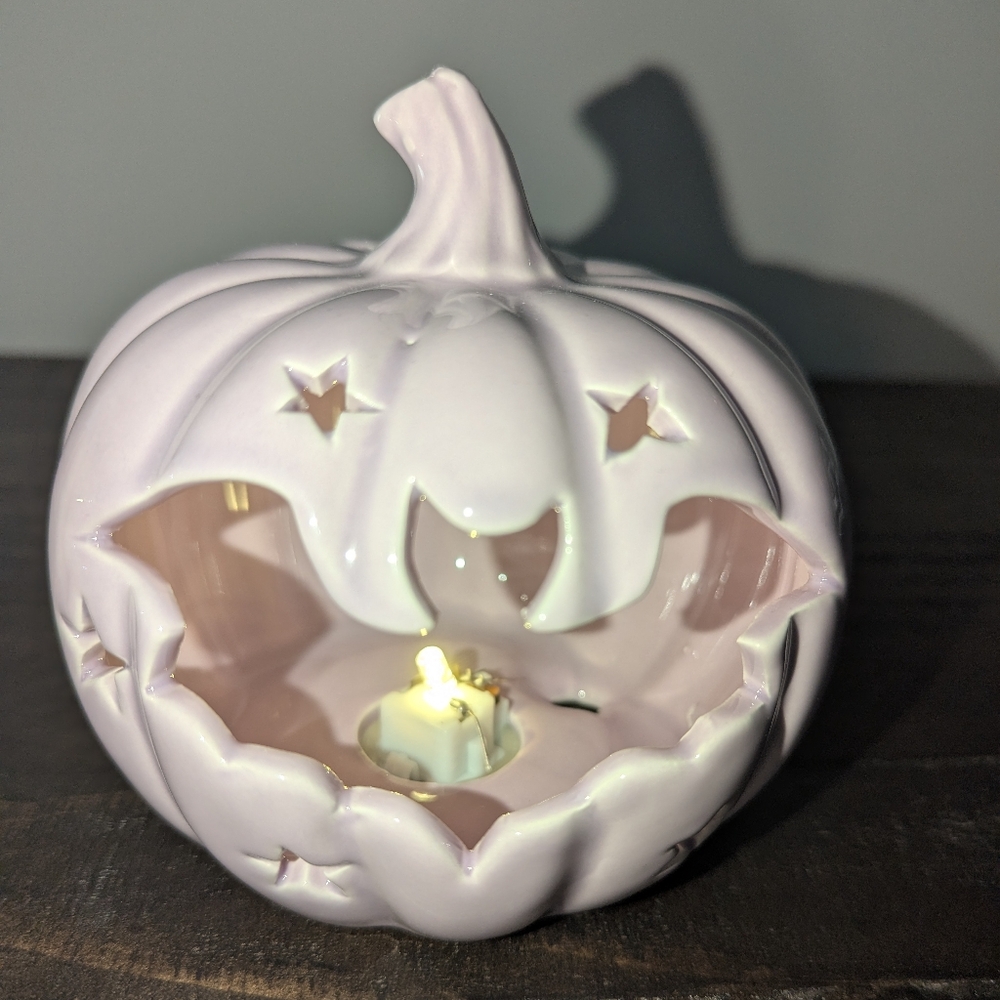 Kirkland 2 Ceramic Light Up Pumpkins - Picture 7 of 8